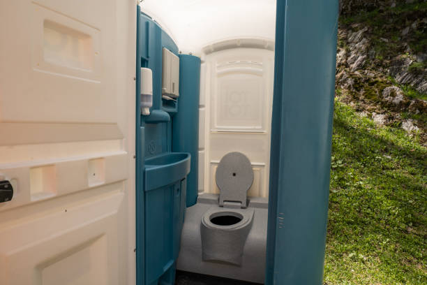 Portable bathroom rental in Coronita, CA