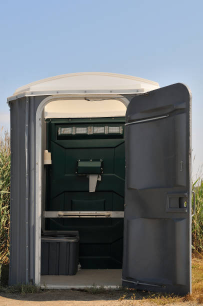 Best Luxury portable toilet rental  in Coronita, CA